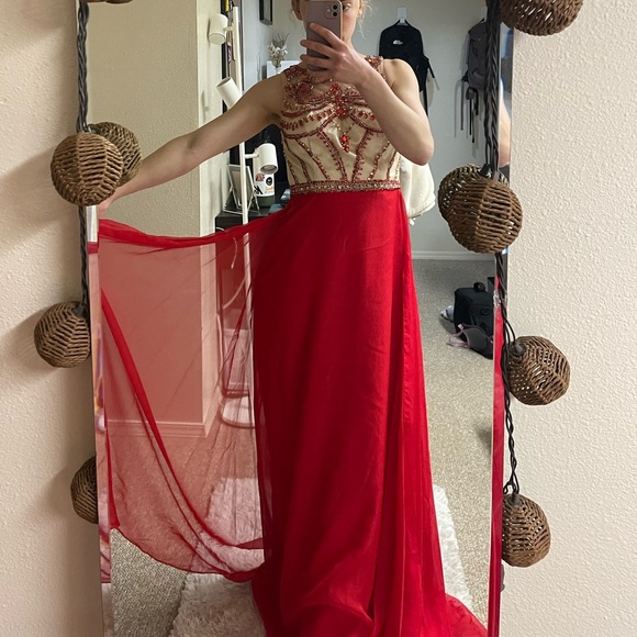 Prom Dress - Picture 4 of 7
